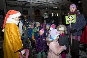 023 Pozdrav zimi in praznik luči Foto atelje Postojnatext